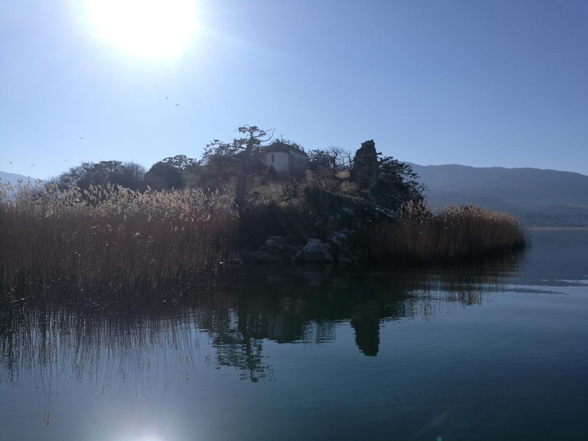 Отель Agios Achillios Экстерьер фото